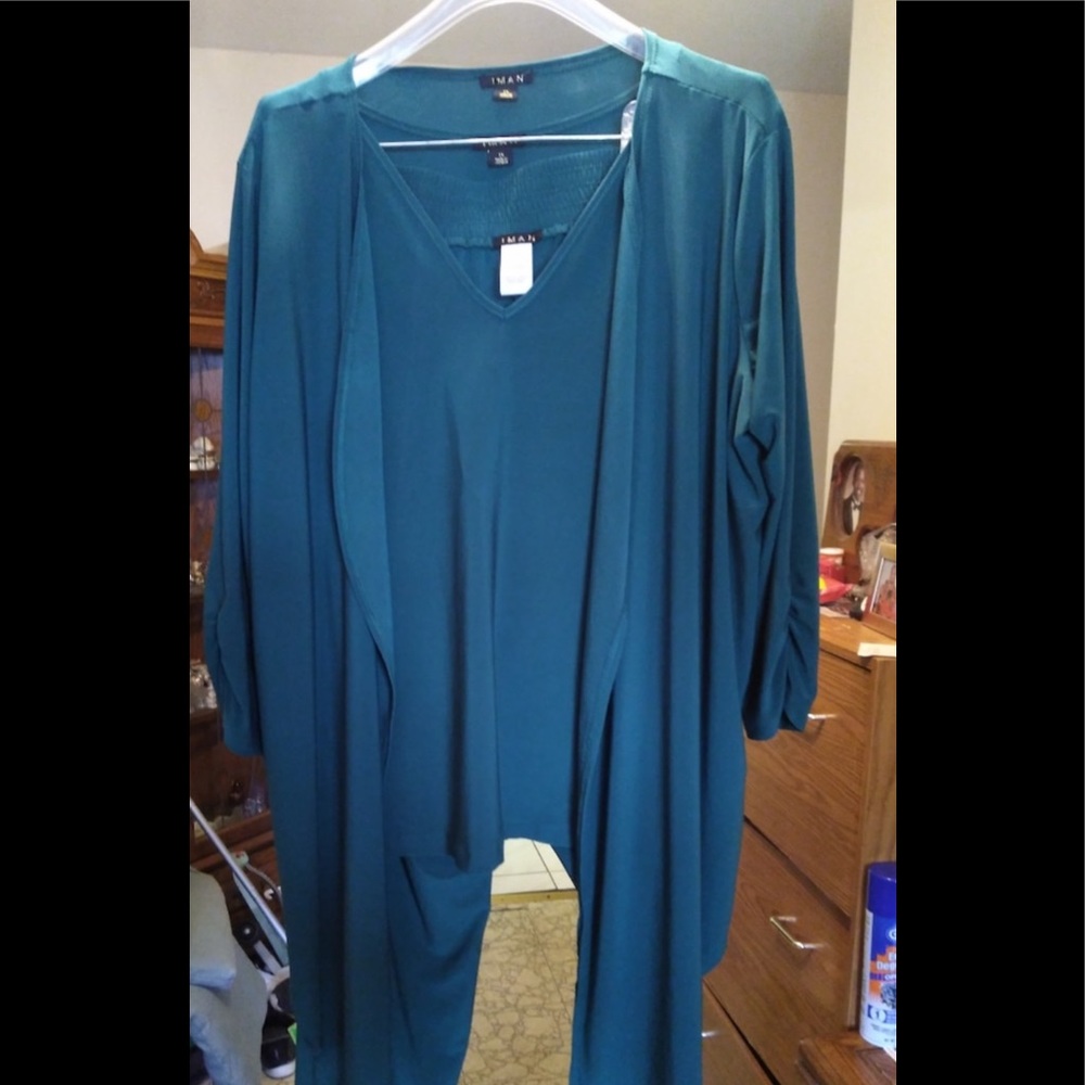 Iman 1X teal color 3 piece pant suit. Elastic pant